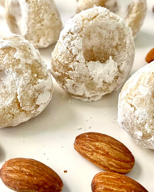 Pizzicotti Original soft almond cookies with almonds
